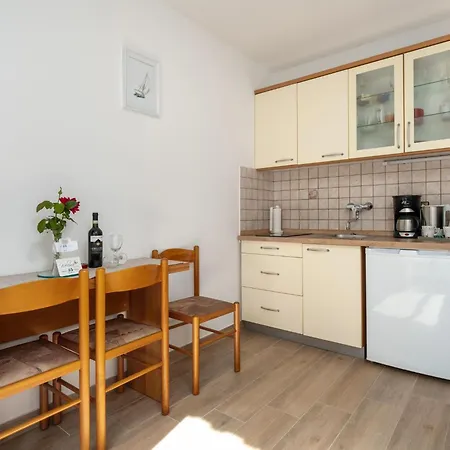 Ap 3- Nur 500 Meter Vom Zentrum By Interhome Apartment *