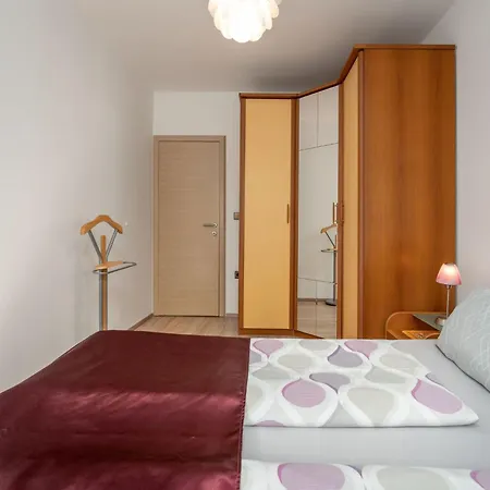 Ap 3- Nur 500 Meter Vom Zentrum By Interhome * Funtana
